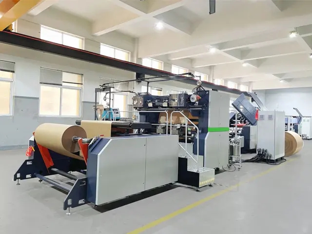 High-speed paper bag making equipment converting large paper rolls